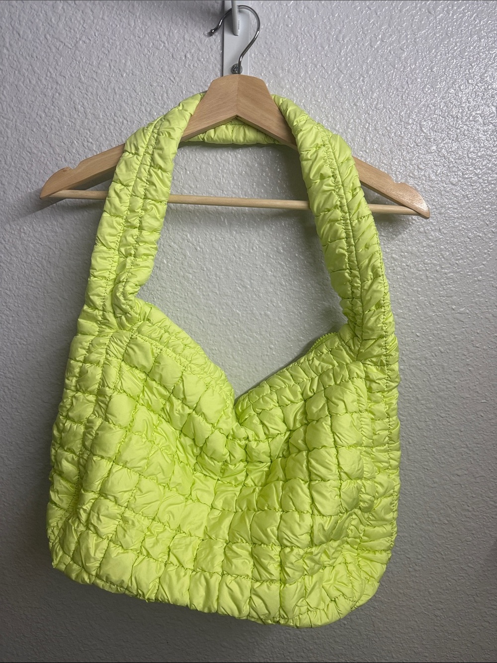Pink Lily Green Quilted Shoulder Bag